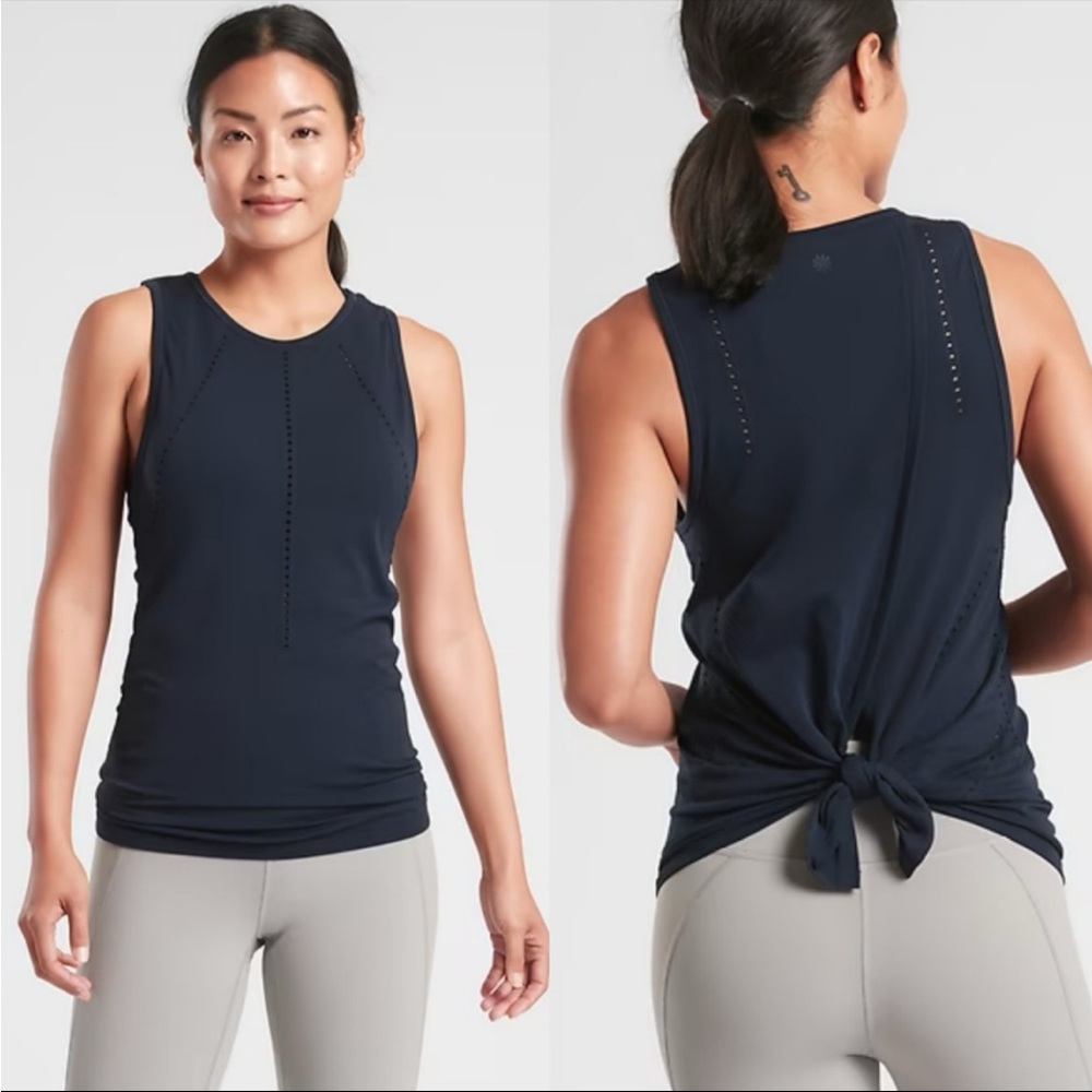 Athleta Foothill Tank in Navy Size XS Excellent Rarely Used Condition